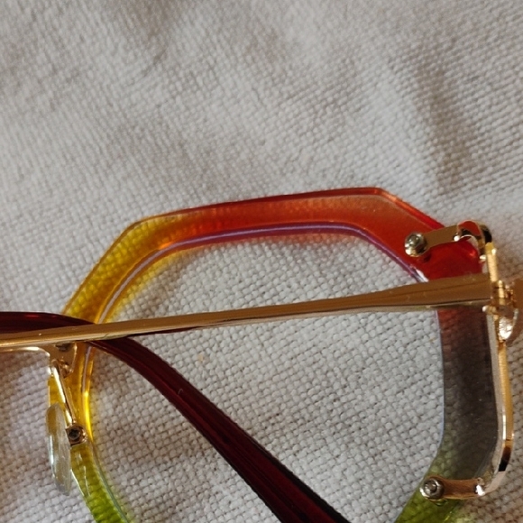 Multicolor Geometric Frame Glasses - Picture 10 of 10